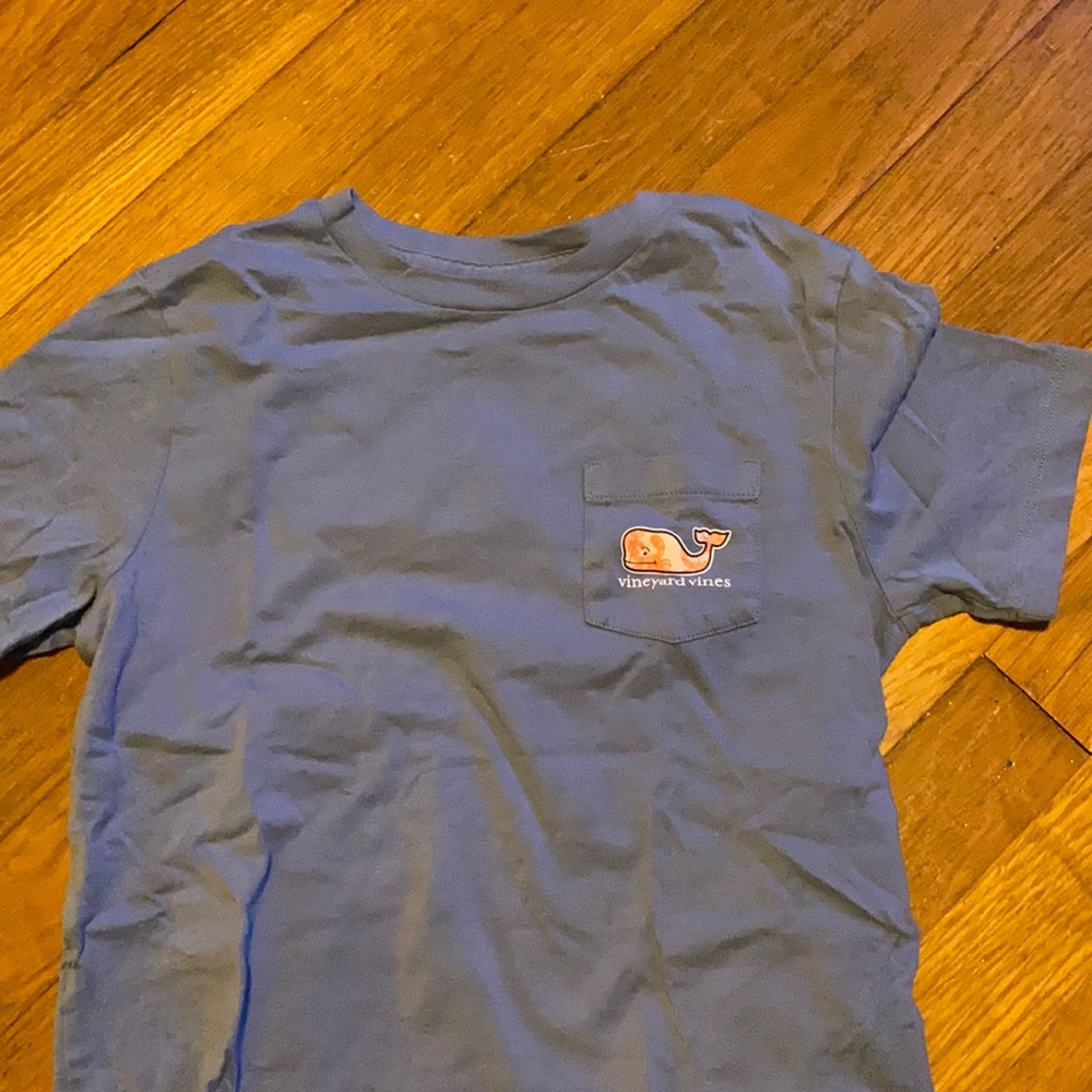 Short sleeve boys vineyard vines T-shirt